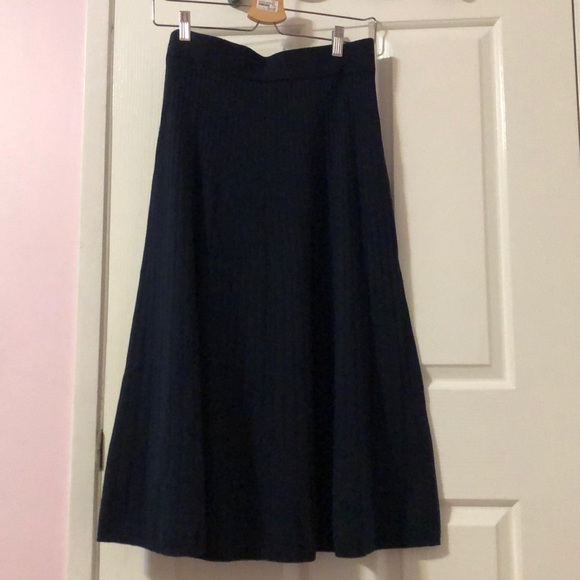 Banana Republic Pleated Midi Skirt - Navy Size M - Picture 2 of 7
